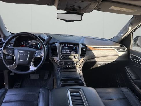 Used 2019 GMC Yukon XL Denali AWD/4WD image 12