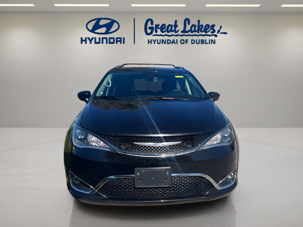 Used 2020 Chrysler Pacifica Touring-L Plus FWD image 8