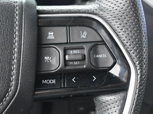 Used 2023 Toyota Sequoia Platinum image 30