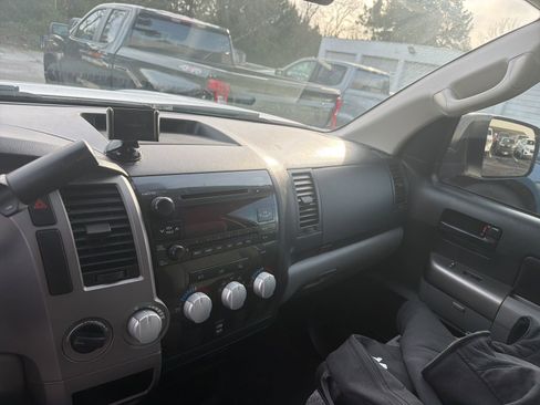 Used 2012 Toyota Tundra Grade image 4