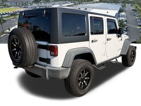 Certified 2016 Jeep Wrangler Unlimited Rubicon w/ Connectivity Group image 5