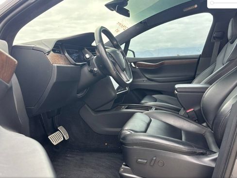 Used 2020 Tesla Model X Performance AWD/4WD image 7