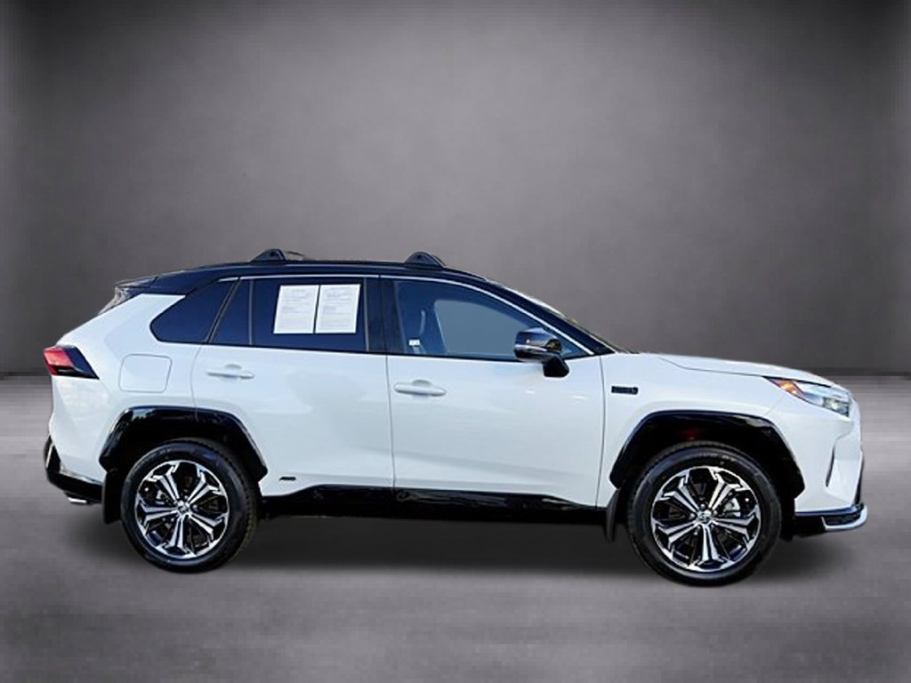 Used 2024 Toyota RAV4 XSE AWD/4WD image 3