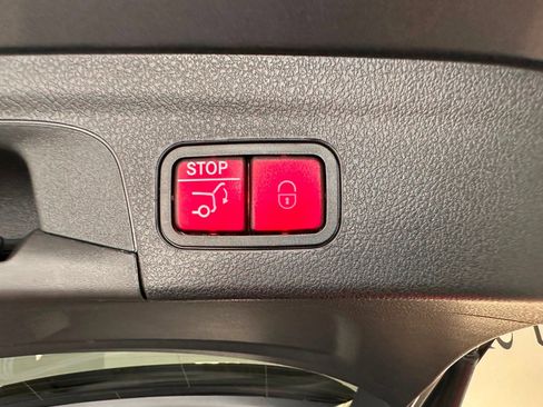 Certified 2025 Mercedes-Benz GLE 580 4MATIC image 37