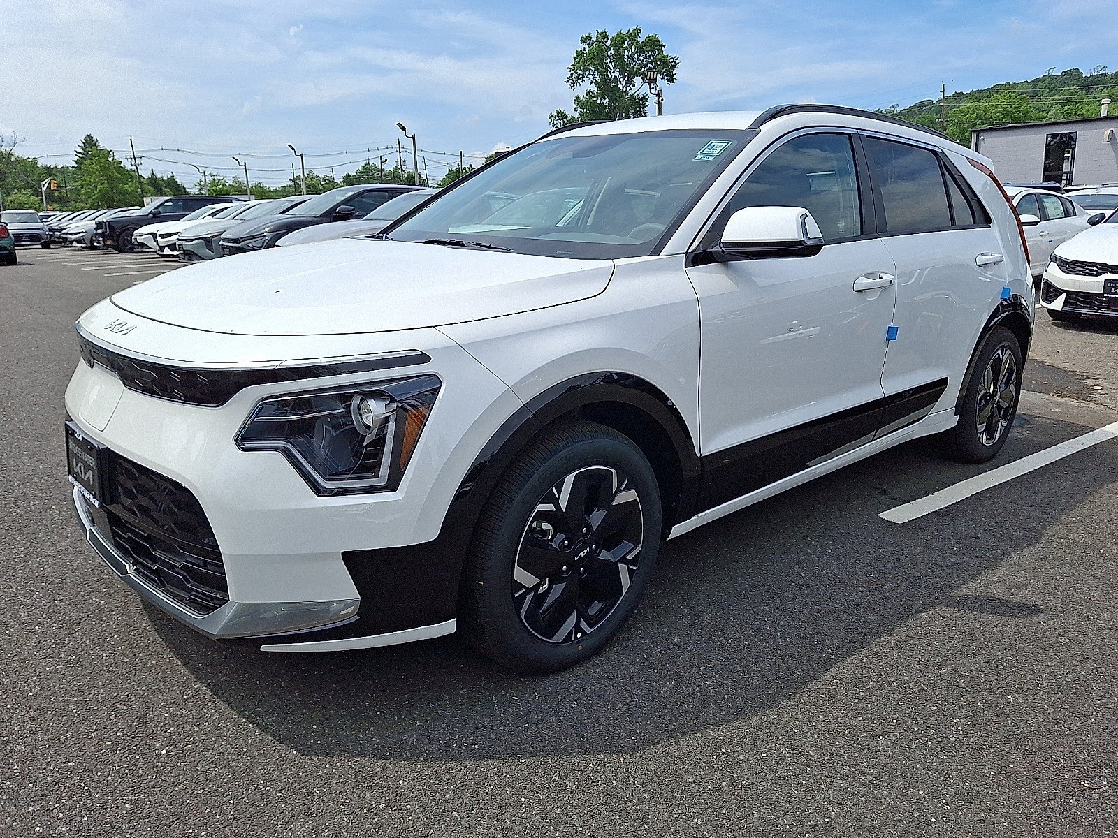 New 2026 Kia Niro Wind w/ Wind Preserve Package FWD image 2