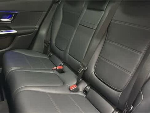 Certified 2025 Mercedes-Benz GLC 300 4MATIC image 29