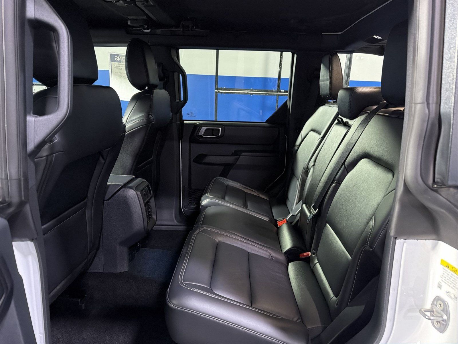 Used 2025 Ford Bronco Outer Banks w/ Sasquatch Package AWD/4WD image 27
