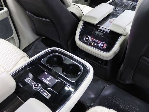 Used 2019 Lincoln Navigator L Black Label image 25