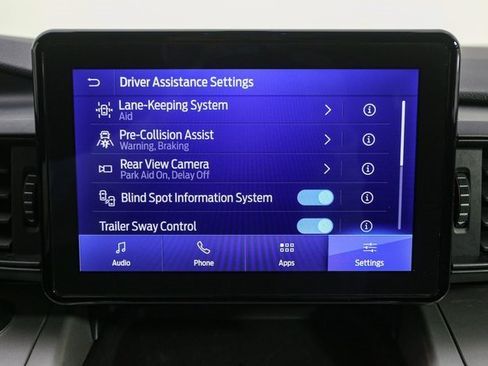 Used 2022 Ford Explorer XLT image 24