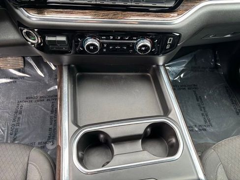 Used 2024 GMC Sierra 3500 SLE w/ SLE Value Package image 22