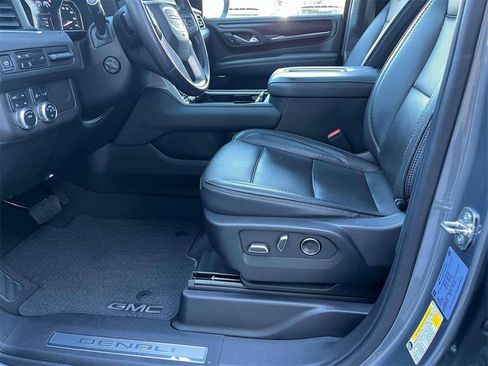 Used 2021 GMC Yukon Denali image 29