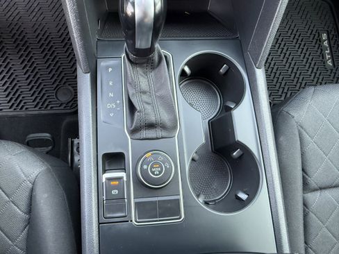 Used 2021 Volkswagen Atlas S image 38