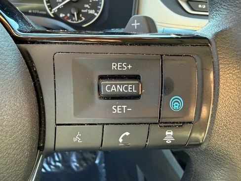 Used 2023 Nissan Rogue SV image 27