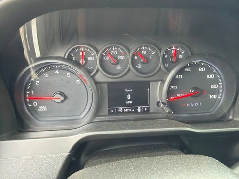 Used 2021 Chevrolet Silverado 1500 Custom Trail Boss AWD/4WD image 13