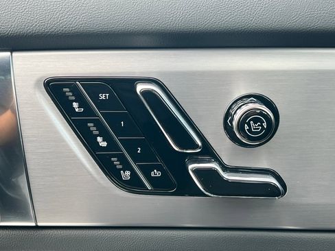 Used 2026 Cadillac Vistiq Luxury image 13