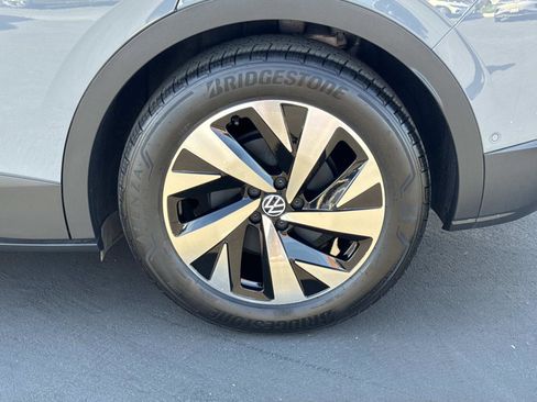 Certified 2024 Volkswagen ID.4 2WD image 6