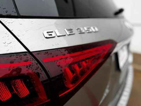 Used 2021 Mercedes-Benz GLE 350 w/ Premium Package image 37