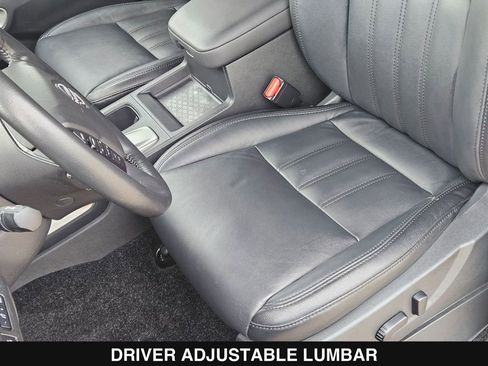 Used 2024 Nissan Frontier SV w/ SV Convenience Package image 16