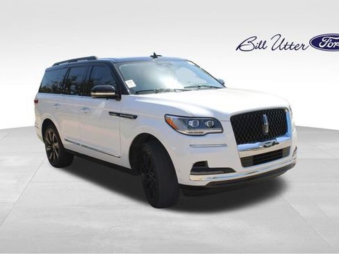 Used 2024 Lincoln Navigator Black Label AWD/4WD image 3