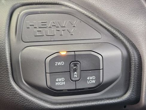 Certified 2026 RAM 2500 Big Horn AWD/4WD image 28