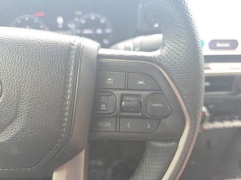 Used 2024 Toyota Tacoma Limited AWD/4WD image 21