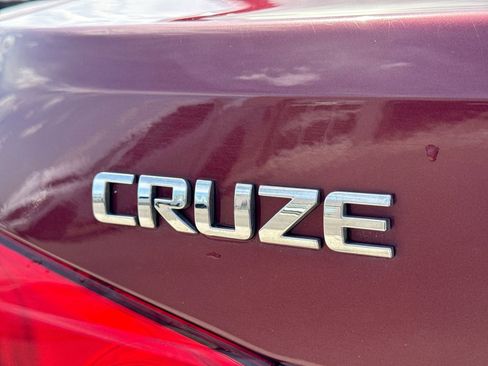 Used 2015 Chevrolet Cruze LT FWD image 12