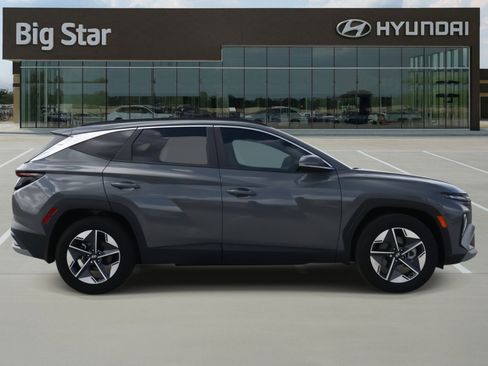 Used 2025 Hyundai Tucson SEL FWD image 5