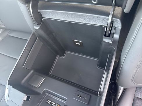 New 2026 Chevrolet Silverado 1500 LTZ w/ LTZ Premium Package image 39