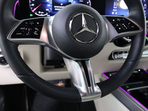 Certified 2026 Mercedes-Benz GLB 250 4MATIC image 33