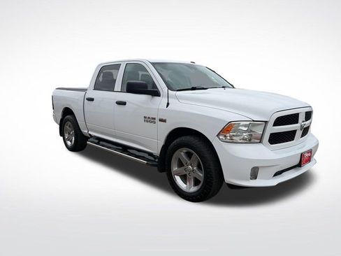 Used 2018 RAM 1500 Express w/ Express Value Package AWD/4WD image 10