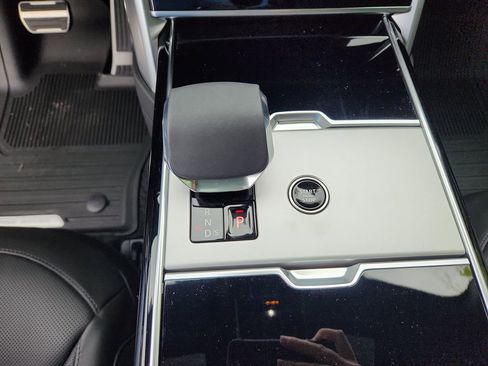 New 2026 Land Rover Range Rover SE AWD/4WD image 16