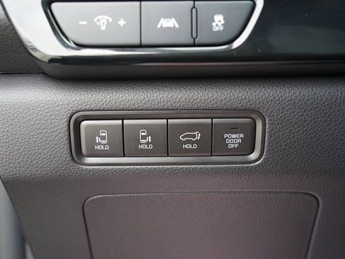 Used 2024 Kia Carnival SX image 14