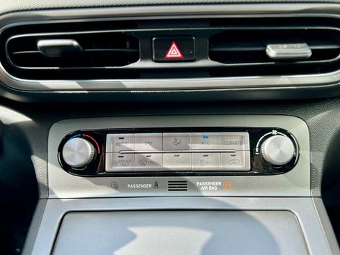 Used 2022 Hyundai Kona SEL w/ Convenience Package image 26