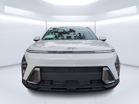 New 2026 Hyundai Kona SE FWD image 8