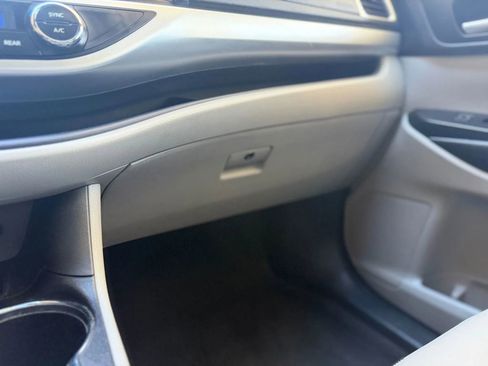 Used 2016 Toyota Highlander XLE AWD/4WD image 44