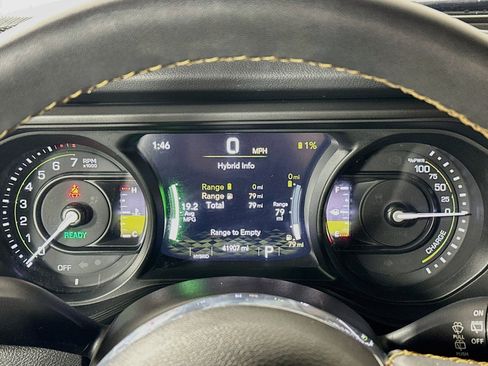 Used 2024 Jeep Wrangler Unlimited Sahara AWD/4WD image 12