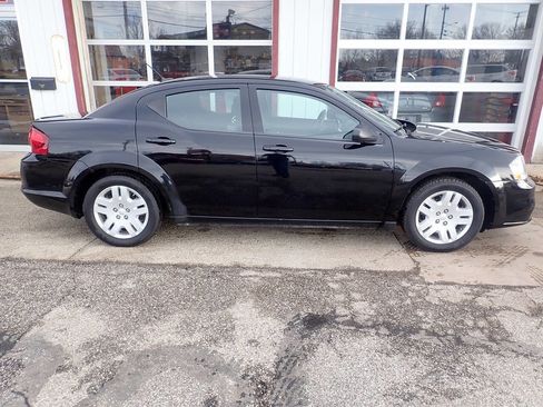 Used 2013 Dodge Avenger SE image 21