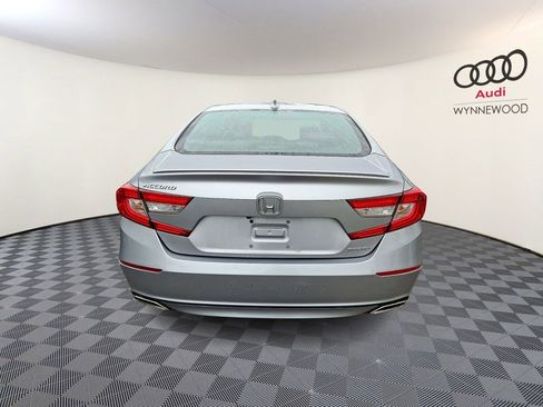 Used 2018 Honda Accord Sport image 5