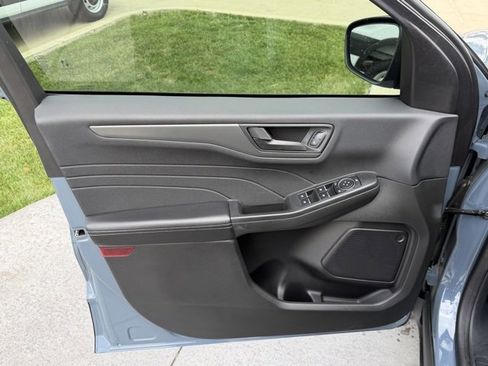 Certified 2024 Ford Escape Active image 8