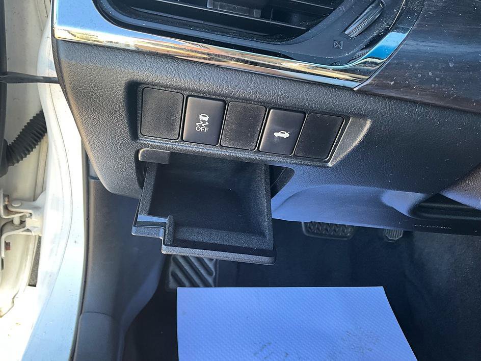Used 2016 Toyota Avalon XLE FWD image 17