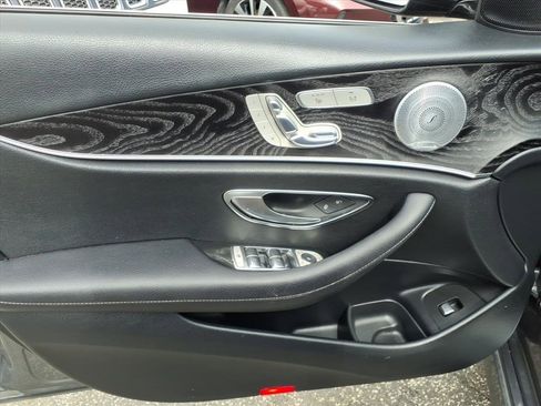 Used 2018 Mercedes-Benz E 300 4MATIC w/ Premium 1 Package image 18