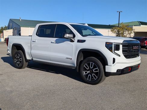 Used 2024 GMC Sierra 1500 AT4 w/ Technology Package image 2