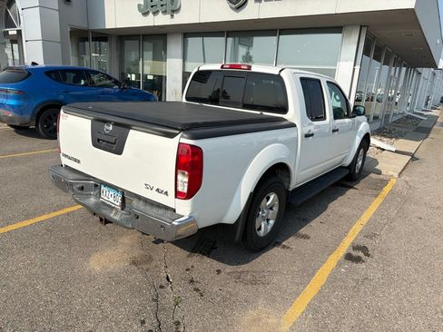 Used 2015 Nissan Frontier SV w/ SV Value Truck Package AWD/4WD image 3