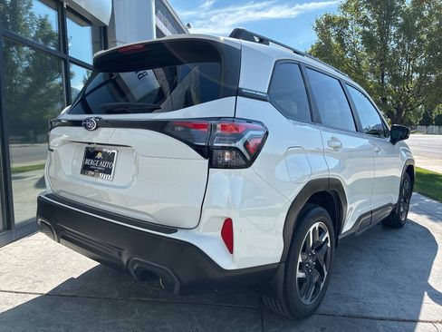 Used 2025 Subaru Forester Limited w/ Popular Package #1 AWD/4WD image 5