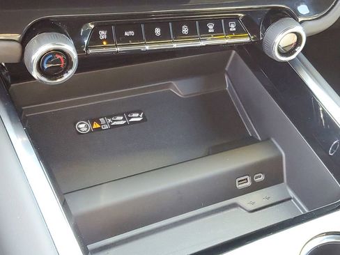 Certified 2025 Chevrolet Tahoe Premier image 21