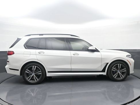 Used 2022 BMW X7 M50i w/ Dynamic Handling Package AWD/4WD image 8