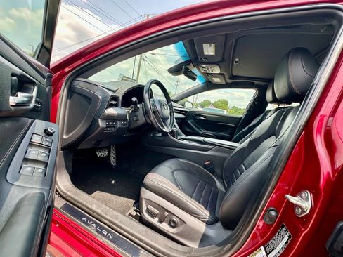 Used 2019 Toyota Avalon Touring w/ All Weather Liner Package FWD image 5