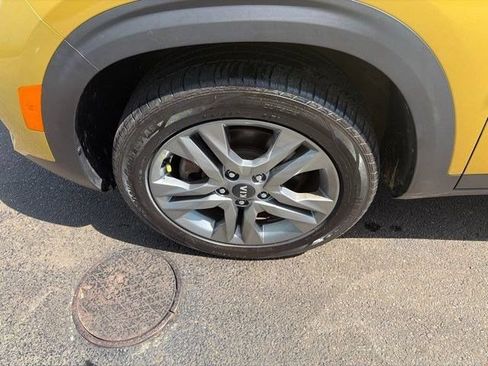 Used 2021 Kia Seltos S AWD/4WD image 45
