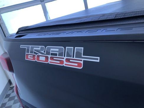 Used 2019 Chevrolet Silverado 1500 Custom Trail Boss image 10