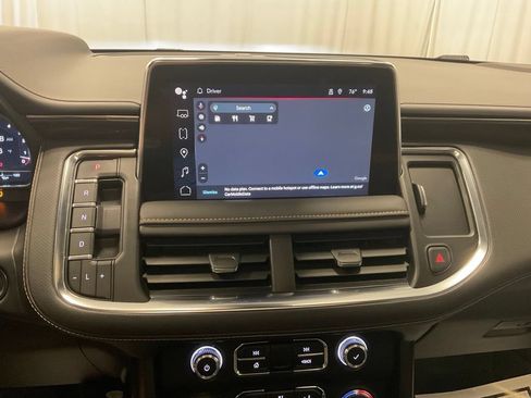 Used 2024 GMC Yukon XL AT4 w/ AT4 Premium Package AWD/4WD image 9